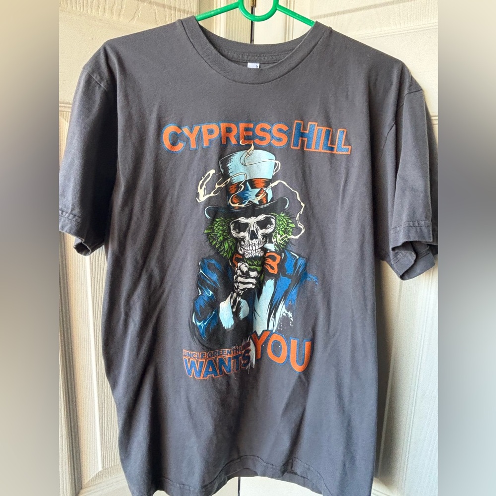 Men’s Cypress Hill T shirt Size Large